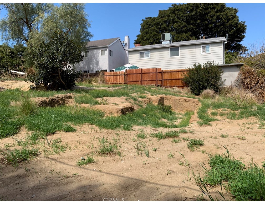 23317 Raymond Street, Chatsworth, CA 91311