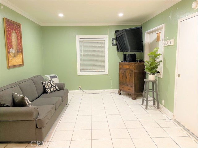 9050 Ilex Avenue photo 3