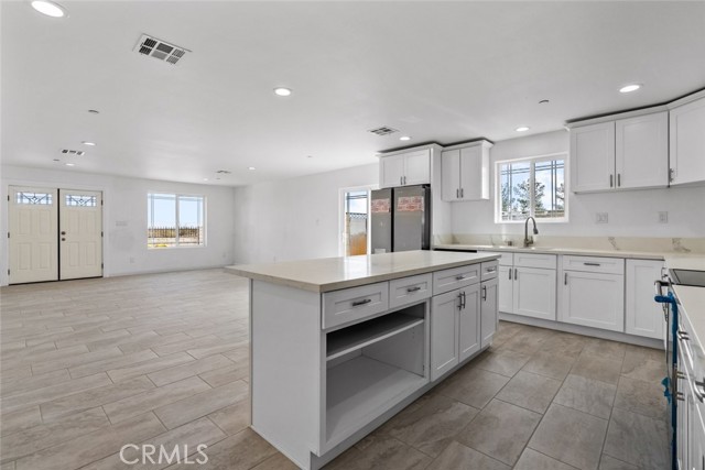 Detail Gallery Image 12 of 38 For 9316 Mendiburu Rd, California City,  CA 93505 - 4 Beds | 2 Baths