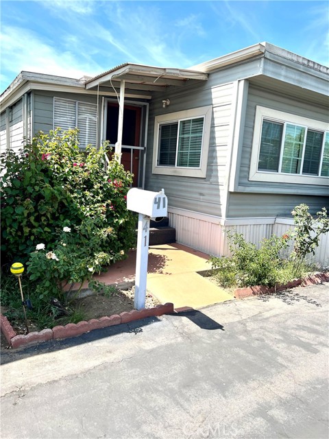 21001 Plummer Street, 41 photo 1