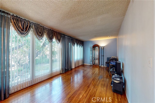 8057 Bellaire Avenue photo 7
