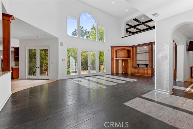 Detail Gallery Image 8 of 46 For 4261 Temma Ct, Calabasas,  CA 91302 - 8 Beds | 8/1 Baths
