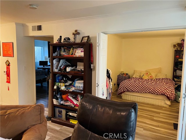 5325 Newcastle Avenue, 142 photo 8