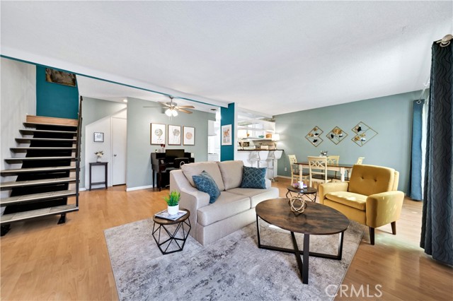 15542 Sherman Way, 8 photo 7