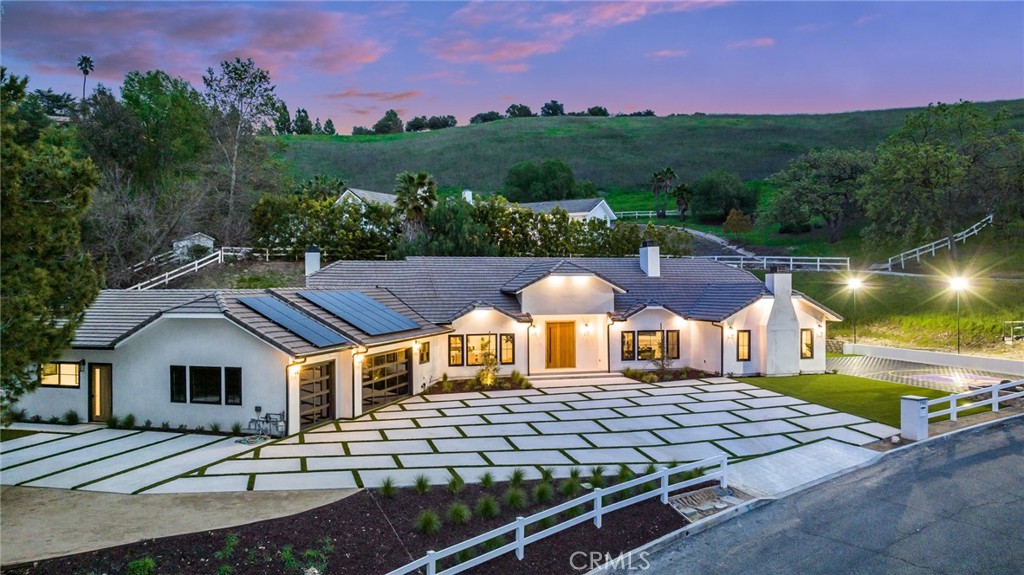 792 Gloucester Lane, Thousand Oaks, CA 91362