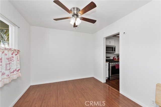 8427 Aura Avenue photo 7