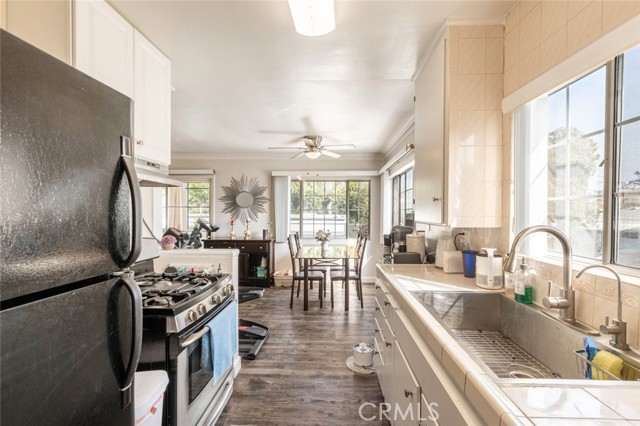 1717 North Berendo Street, 1/2 photo 11