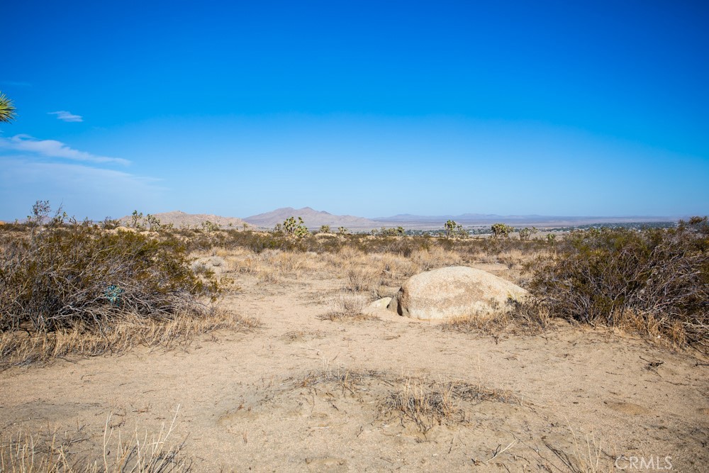 140 E AVE N8, Palmdale, CA 93591