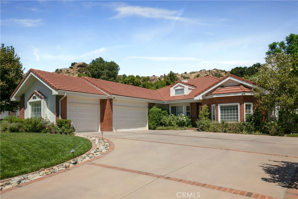 Photo of 23933 EAGLE MOUNTAIN STREET, West Hills, CA 91304