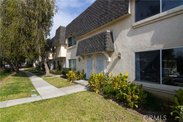 Photo of 6550 Vanalden Avenue #7, Reseda, CA 91335