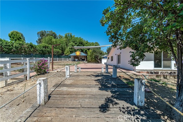 5370 Lewis Road photo 3