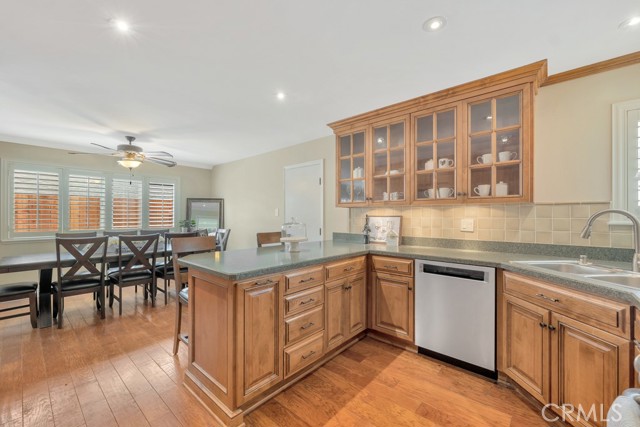 1896 Munson St. - Kitchen/dining area