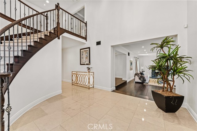 5056 Parkway Calabasas photo 5