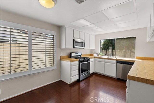 Breakfast nook and window