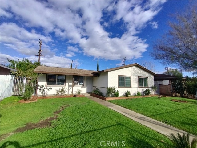 11466 Laurel Canyon Boulevard photo 2