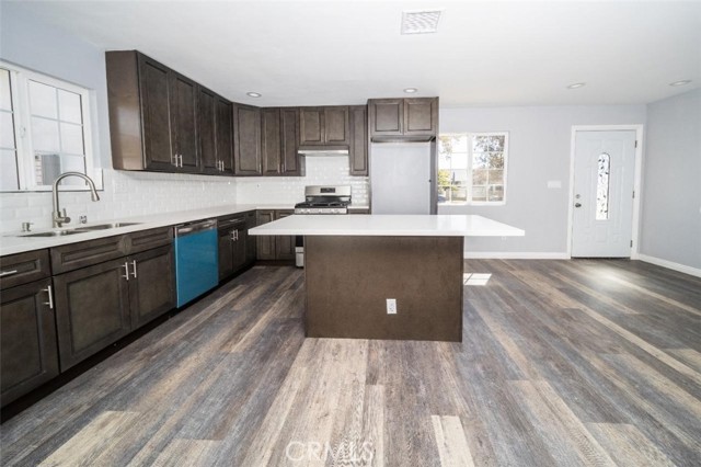 13037 Alexander Street photo 4
