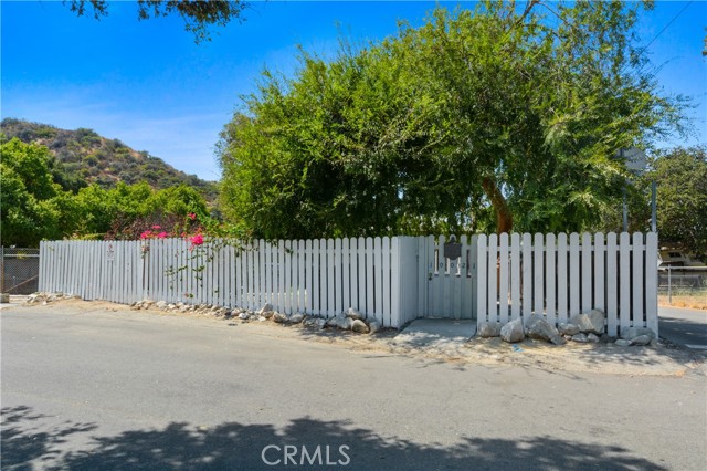 10021 Plainview Avenue photo 3