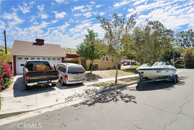 10575 Vinedale Street photo 6