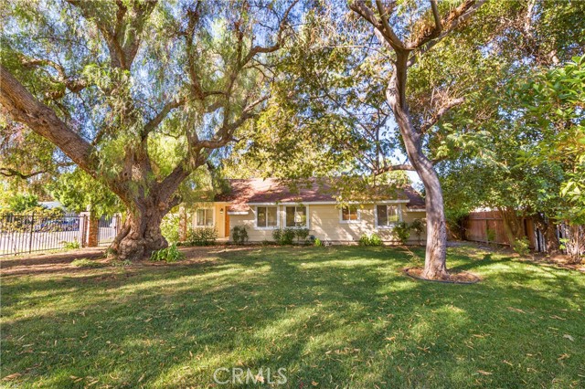 6001 Corbin Avenue photo 4