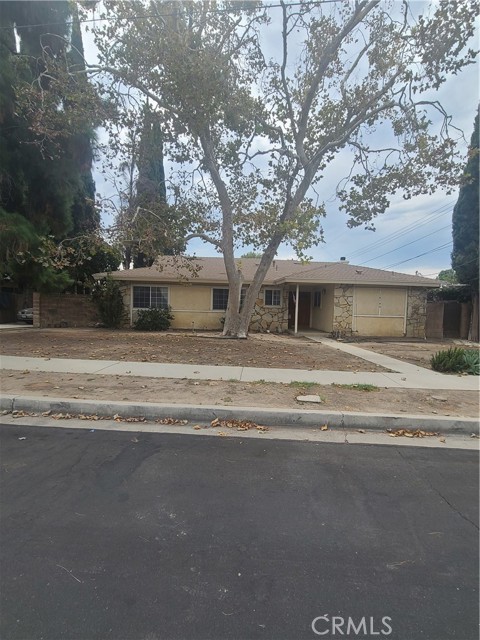 18140 Eccles Street photo 1