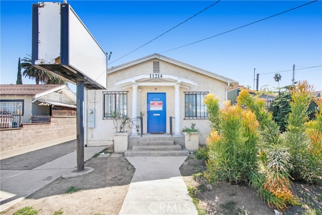 11214 Burbank Boulevard photo 1