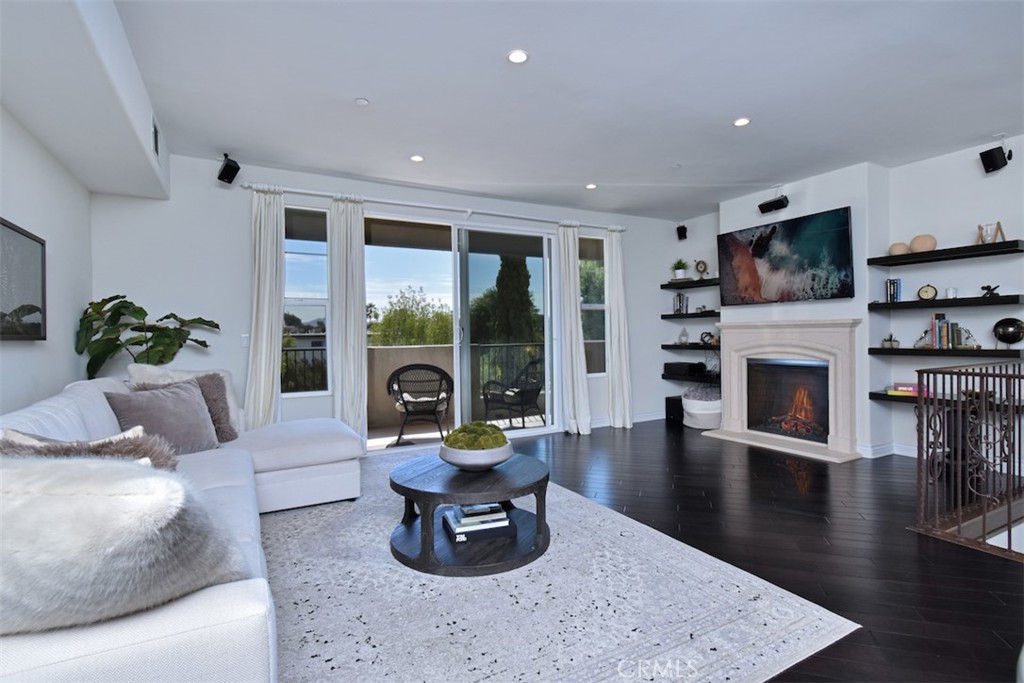 13200 Moorpark Street 408, Sherman Oaks, CA 91423