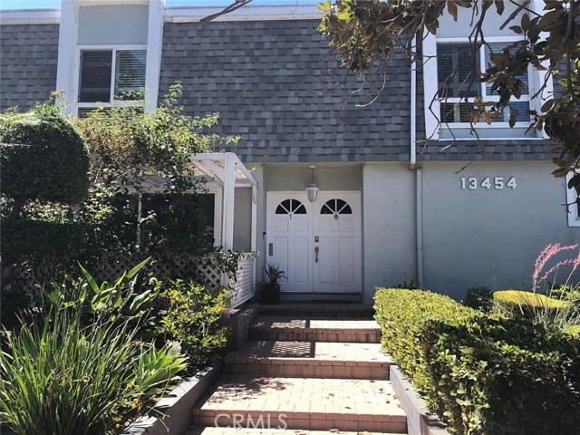 13454 Moorpark Street, 1 photo 1