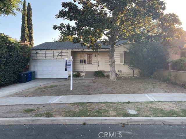 1205 South Chavez Street photo 1