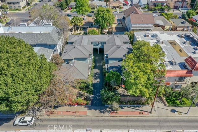 5244 Whitsett Avenue photo 3