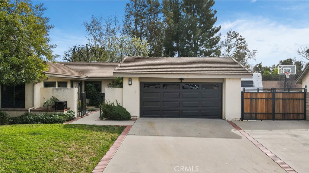 2624 Samantha Court, Simi Valley, CA 93063