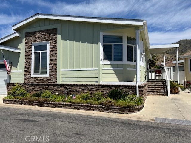 15455 Glenoaks Boulevard, 114 photo 1