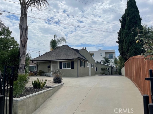 6059 Cleon Avenue photo 2