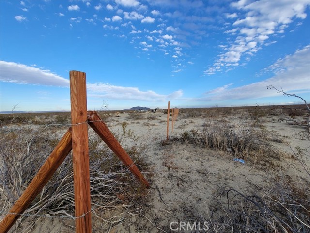 0 190 St E & Ave T4, Palmdale, California 93591, ,Land,For Sale,0 190 St E & Ave T4,CRSR23028193