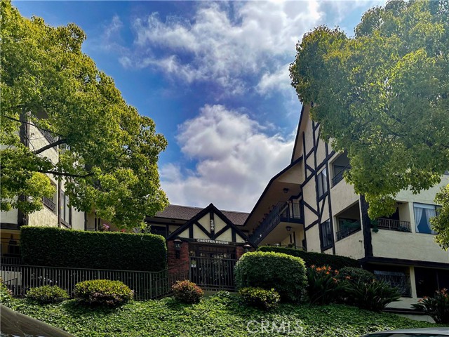 MLS# SR23062903