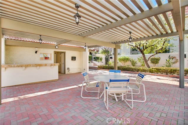 22311 Erwin Street photo 6
