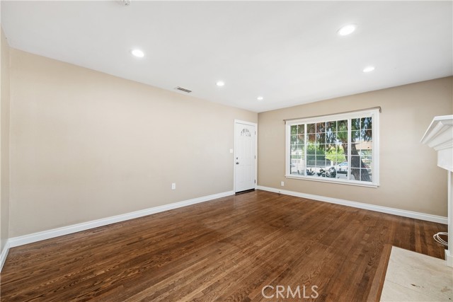 7838 Vantage Avenue photo 6
