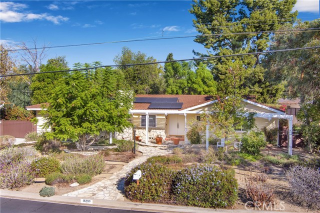 18209 Superior Street photo 4