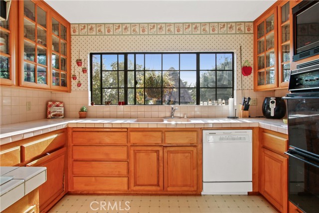 10757 Mountair Avenue photo 4