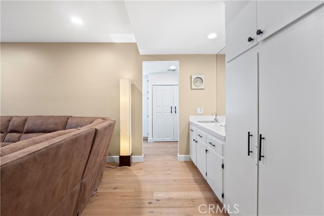 13331 Moorpark Street, 131 photo 6
