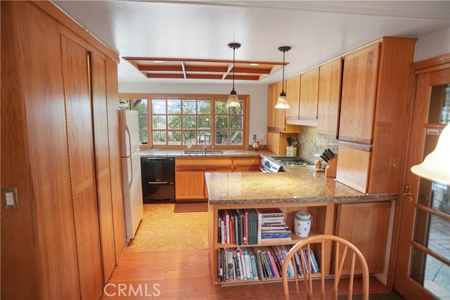 19530 Pine Valley Avenue photo 8