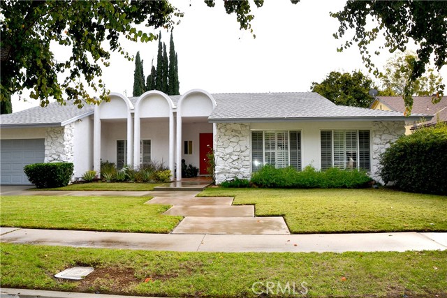 19920 Merridy Street photo 1