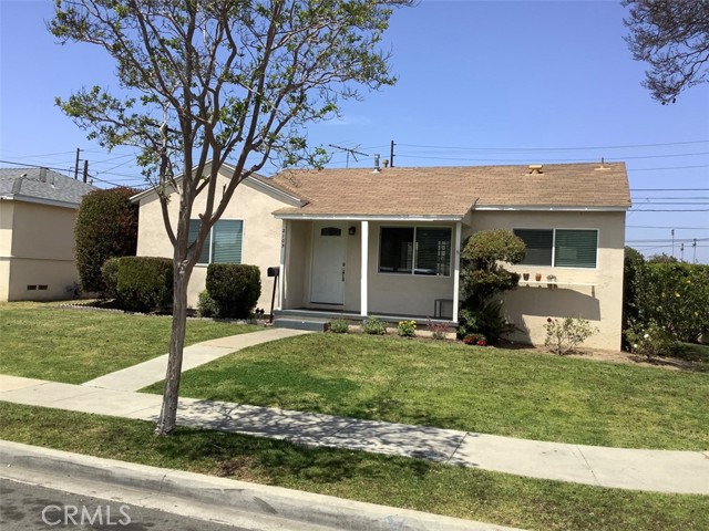 2105 W 152nd Street Gardena, California Welcome to this remodeled and modern 2 bed, 1 bath home with large front and back yards, detached garage and fantastic location on large corner lot. White shaker kitchen cabinetry and quartz counter tops, full size in home laundry room for washer/dryer hookups and built in cabinets above, front and rear porches, laminate wood flooring, fresh paint and lush landscaping with auto sprinkler systems in front and back yards. A must see!