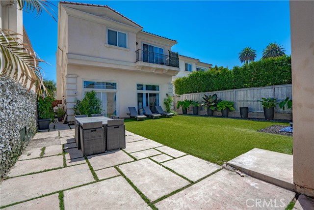 415 Irena Avenue, Redondo Beach, California 90277, 5 Bedrooms Bedrooms, ,4 BathroomsBathrooms,Residential,Sold,Irena,SR21098424
