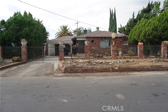 6041 Vantage Avenue photo 2