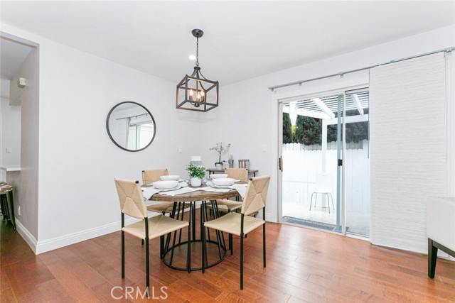 15216 Magnolia Boulevard, 8 photo 7