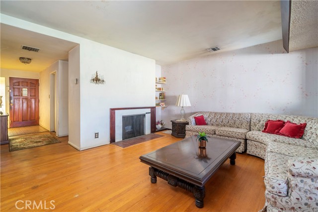 2843 North Myers Street photo 4