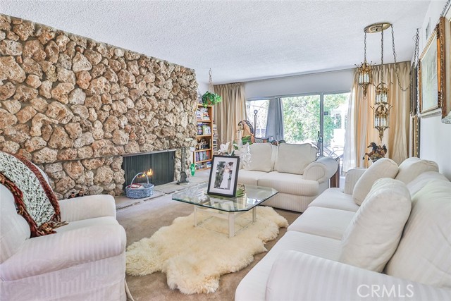 22569 Waterbury Street photo 8