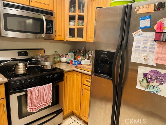5325 Newcastle Avenue, 142 photo 6