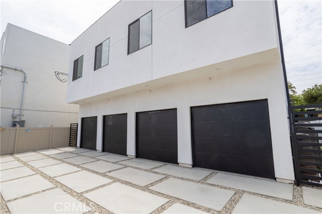 5648 Auckland Avenue photo 4