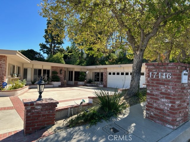 17116 Adlon Road photo 1